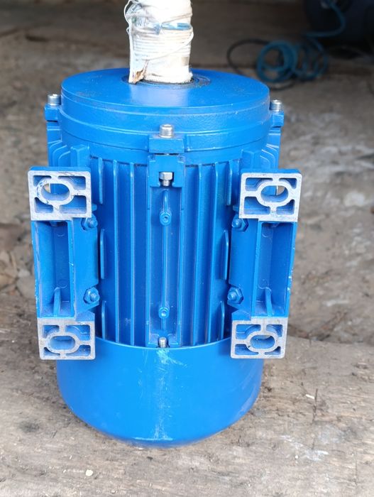 Новий електродвигун 1,5 Квт