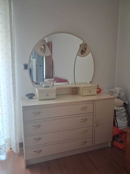 Mobiliário de quarto de casal - Usado (sem roupeiro)