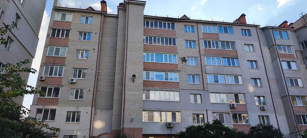 Оренда 2к в новобудові Харківська 3й поверх