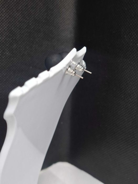 Kolczyki sztyfty kulki czarne