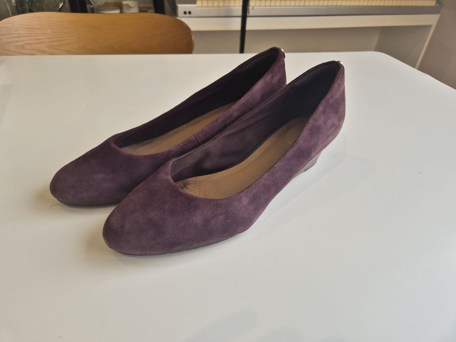 Buty damskie 43 clarks fioletowe zamsz