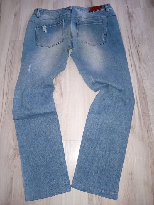 NIE sprzedaję TANICH  rzeczy! >bo sprzedaję dobre! ONLY jeansy damskie 29/34 , /pas 40 cm/ z dziurami