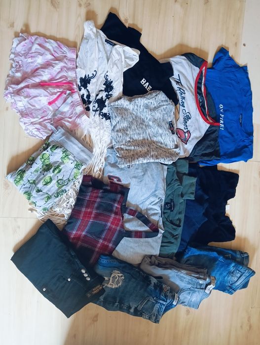 Paka ciuchów r S i XS 16 sztuk cena za całość!