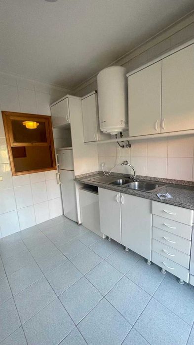 Apartamento T1 Lamaçães, Makro
