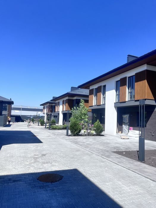 КМ Петроп Борщагівка Таунхауси біля Ліцей1. Газ/центр комун ЄОселя 2%