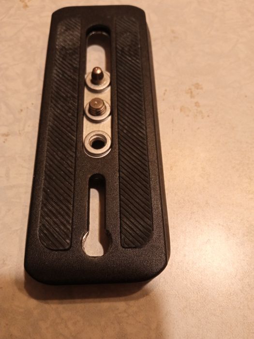 Штатив " E-image AT-7402A " c головой " 7060Н "