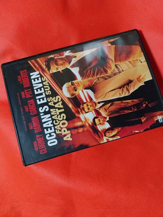 Ocean's Eleven - Steven Sodetbergh Brad Pitt George Clooneg Matt Damon