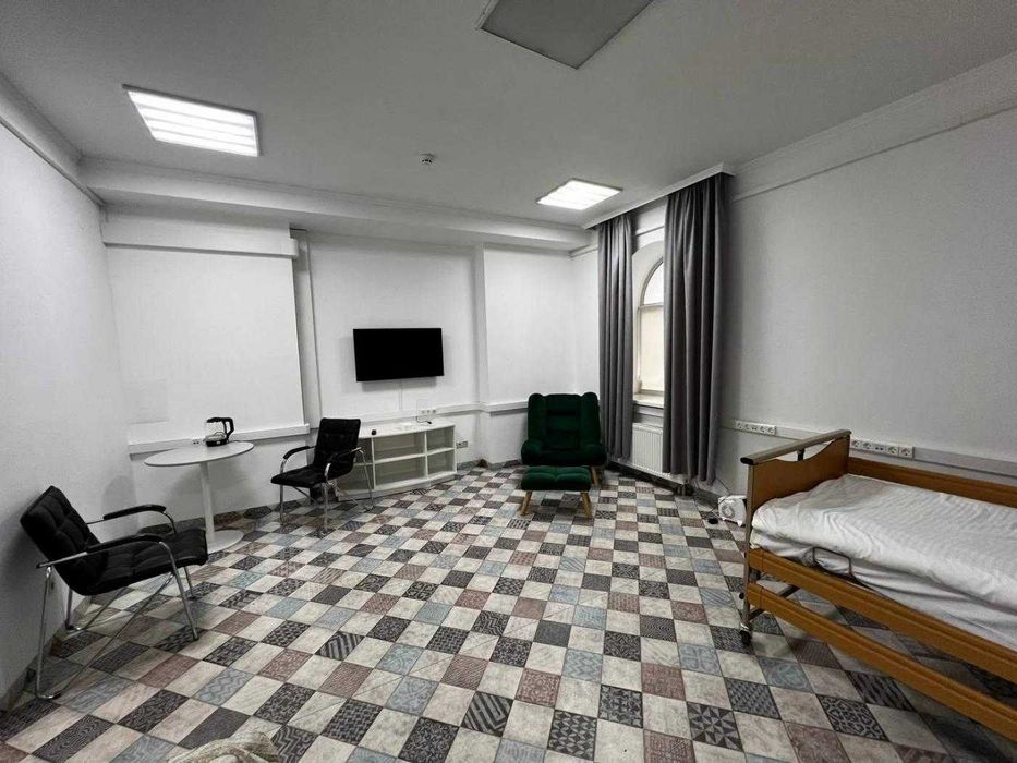 Окрема будівля, Обладнана Клініка, Офіс, Вирлиця, ТОРГ, співпрацюю