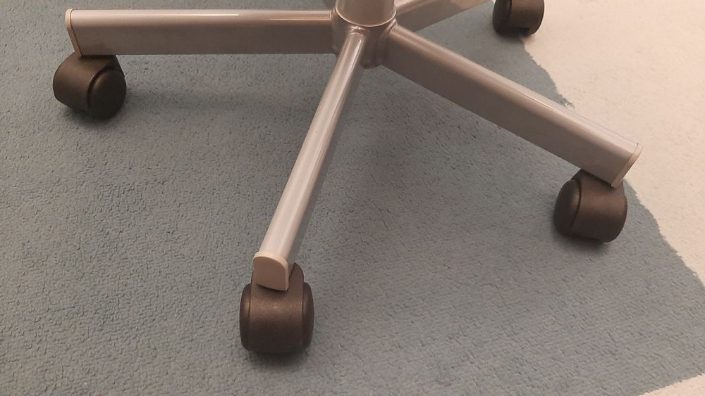 Mesa escritório + cadeira IKEA para criança