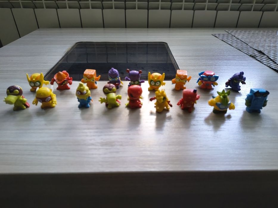 Figurki piratix i superthings