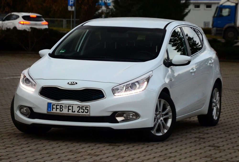 Kia Ceed 1.6 Diesel 128KM Alu Navi Ledy Parktronik Tempomat Serwis OPŁACONY