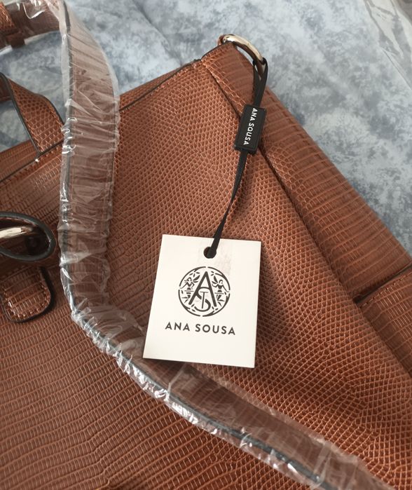 Mochila castanha  - Ana Sousa