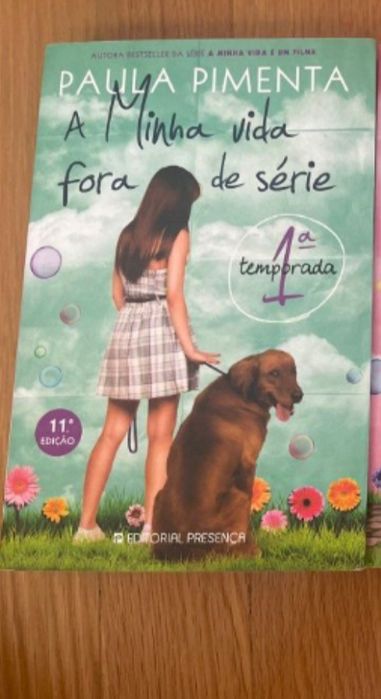 1 ivros da coleção " A minha vida fora de série", de Paula Pimenta