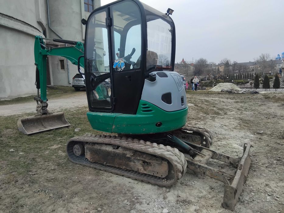 Продам мінік JCB 8030
