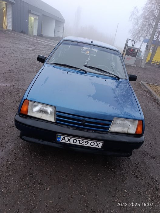 Продам машину ваз 2109