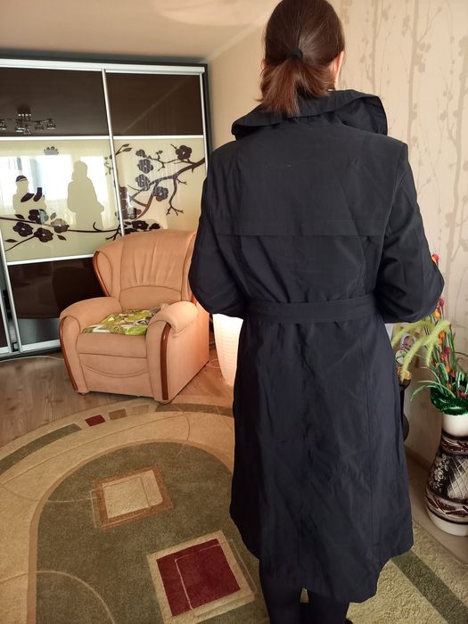 Женский плащ, тренч