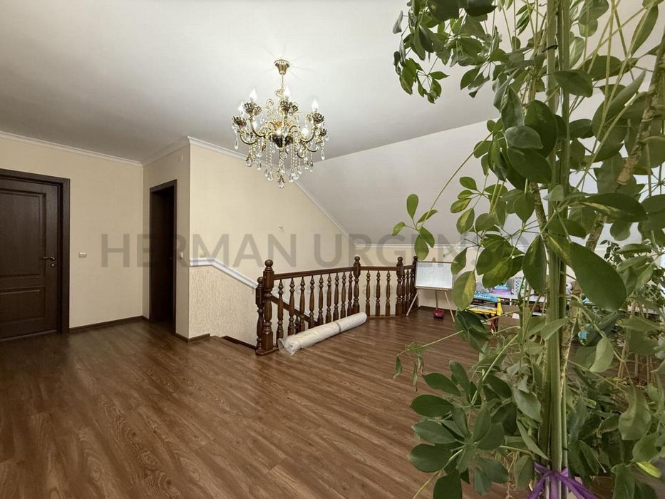 Продаж будинку 185 м.кв / 12 соток / Коритняни