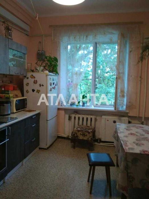 3комн.квартира в с.Петровка (станция Буялык). +Капитальный гараж.