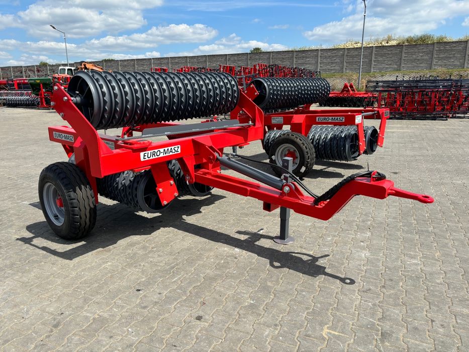 Wyprzedaż ! Ciężki Wał posiewny cembrige 6.2m  2800kg od ręki  !