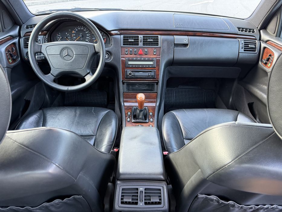 Mercedes-Benz E 300 D