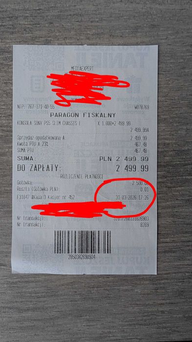 PS5 Slim z napędem z marca +FF XVI w gratisie