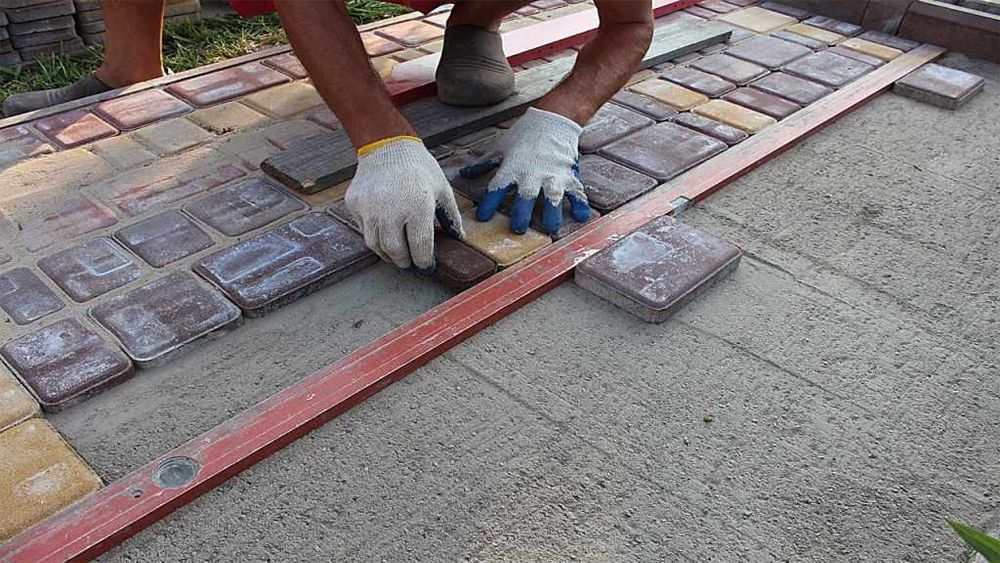 Укладка тротуарной плитки, бордюры, септики, канализация, стройка