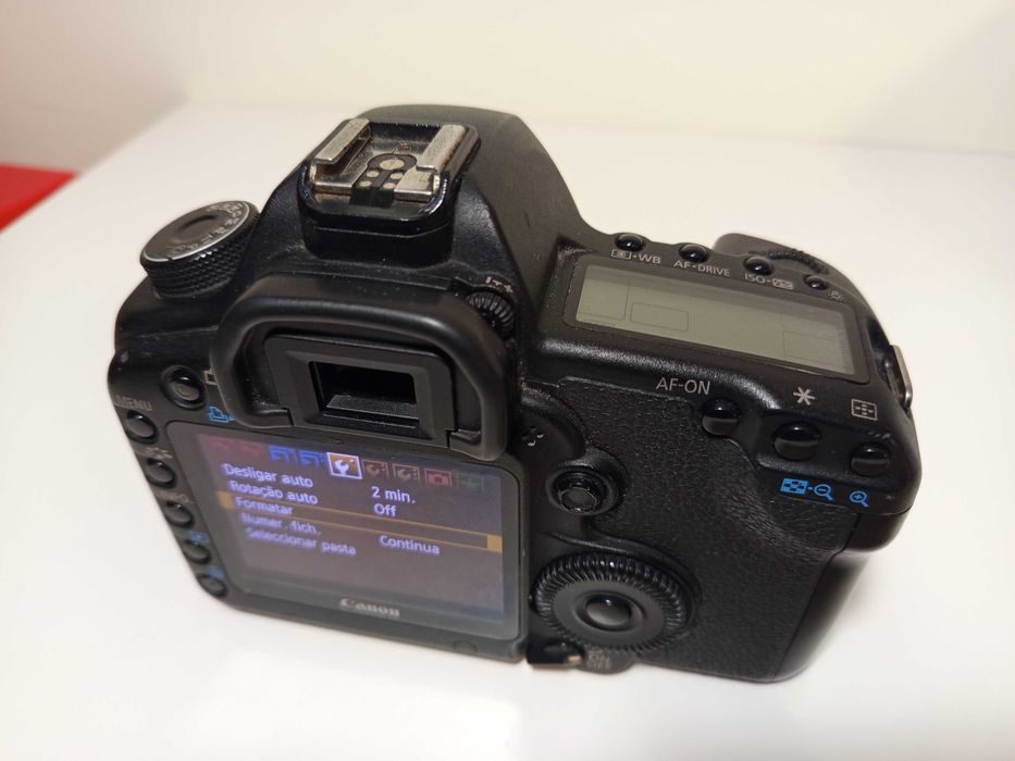 Câmera Canon 5D Mark II, usada