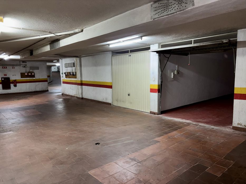 Garagem box Massamá Norte