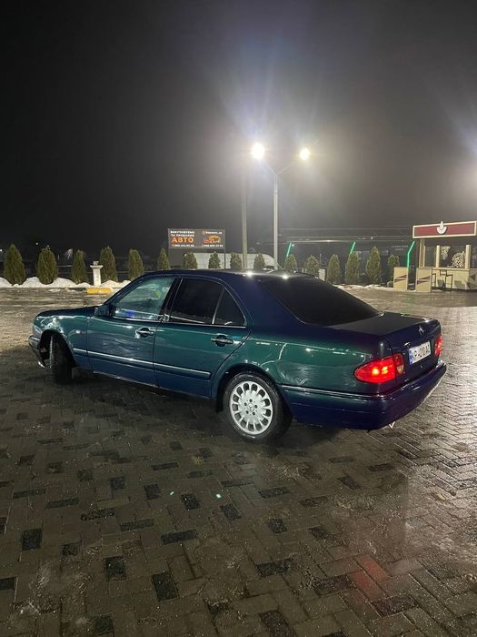 Продам или обмен мерс 210