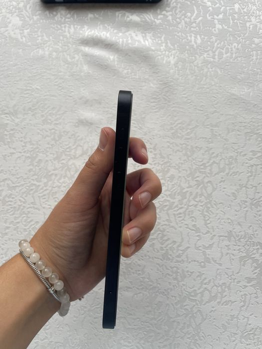 iPhone 12 стан 10/10, батарея 100%. Нюансів нема
