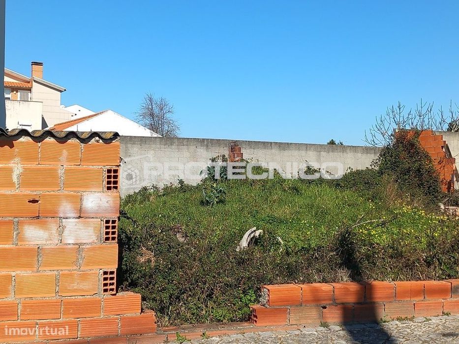Lote de Terreno c/ 130m2 – Aradas — Aradas, Aveiro