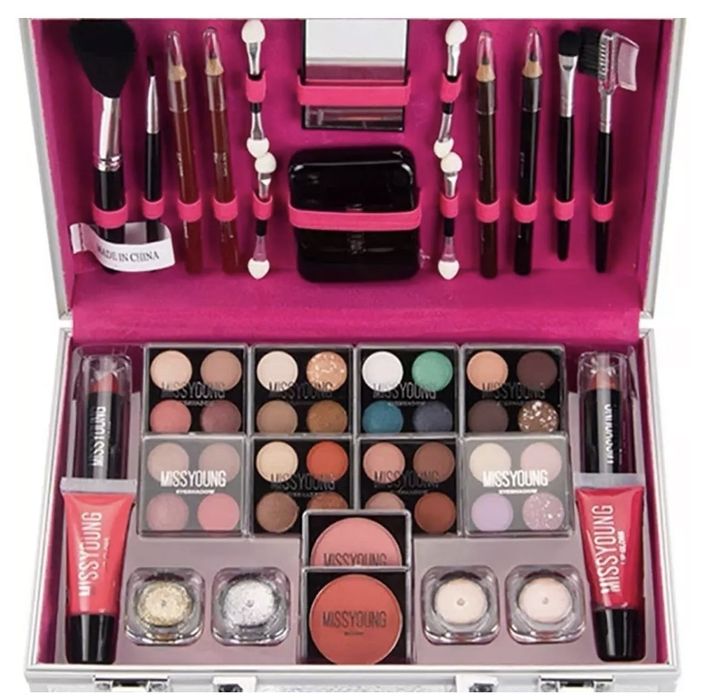 Чемодан з косметикою для дівчаток, косметика