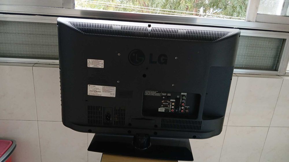 Vende se uma tv  normal