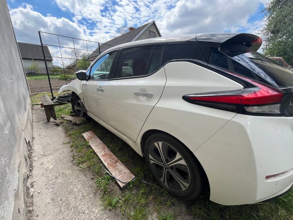 Nissan leaf 2021  28тис км