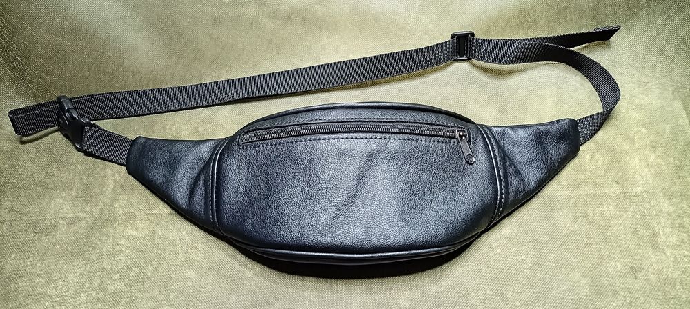 Шкіряна бананка, поясна сумка на стегно.