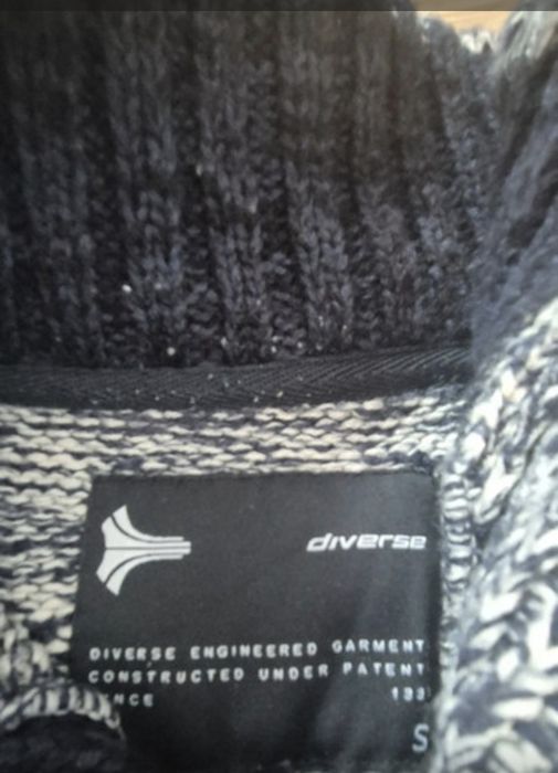 Męski ciepły sweter golf diverse