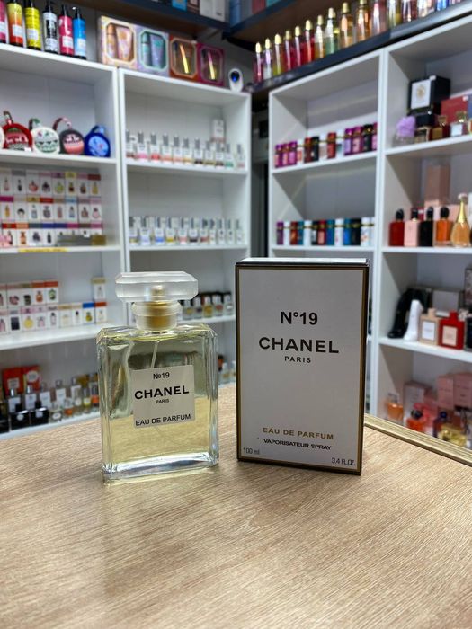 CHANEL N°5 ALLURE N°19 CHANEL N°5 ALLURE N°19 Amazon.com : No. 19 by Chanel for Women,