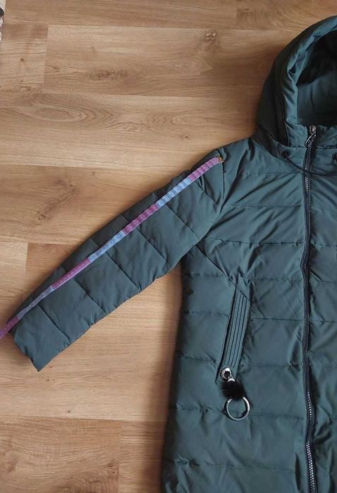 Продам зимовий жіночий пуховик