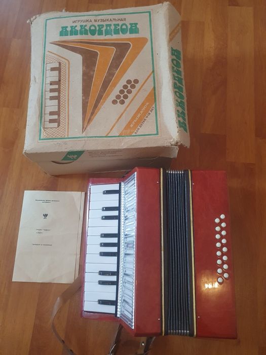Игрушка  СССР  музыкальный инструмент Цимбалы Гармошка Балалайка
