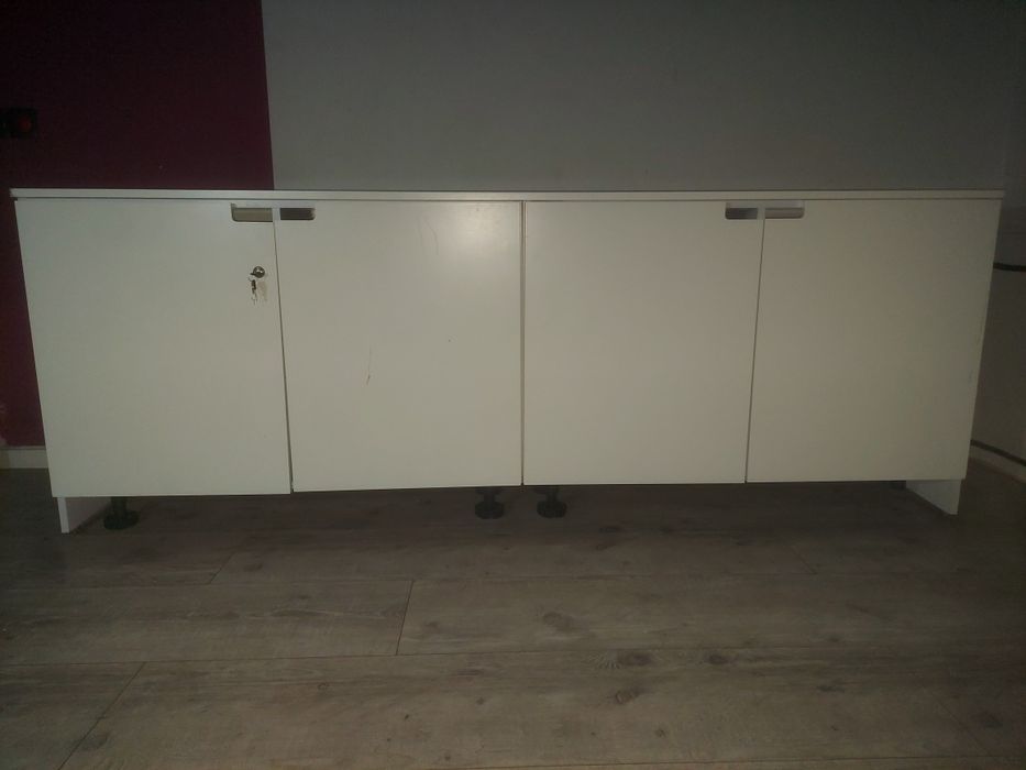 Biała komoda połysk