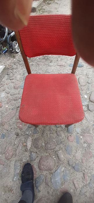 Sprzedam cztery krzesła PRL