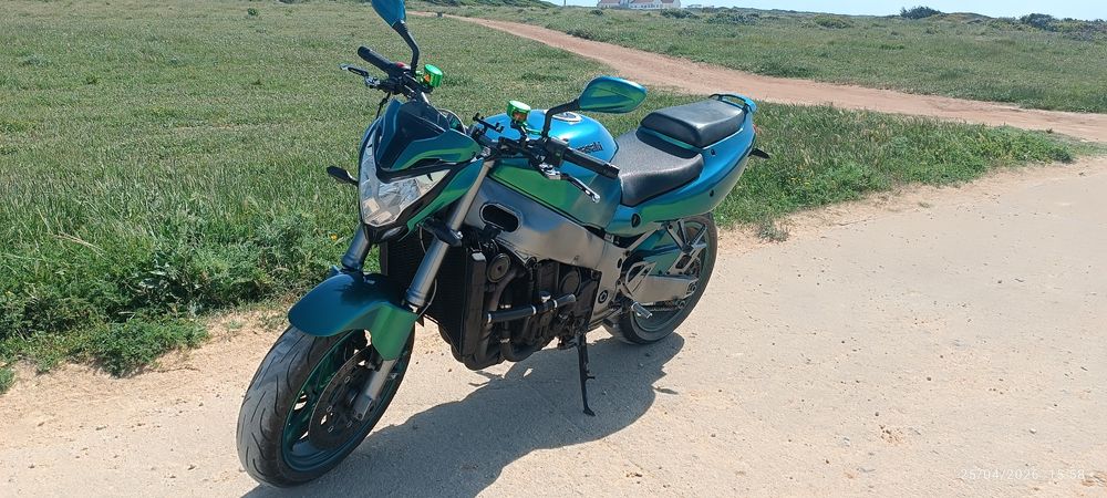 Vendo Kawasaki Ninja ZXR 750
