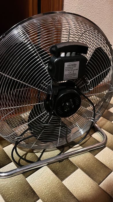 Ventilador / Ventoinha - como nova com caixa