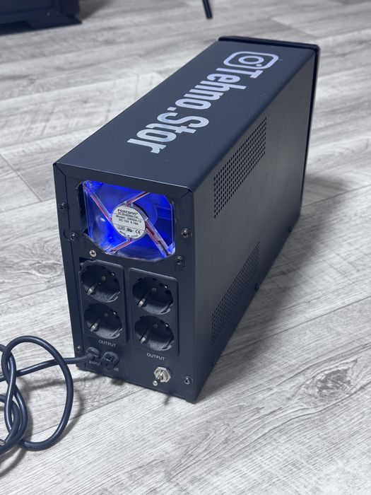 Зарядна станція Vinga VPC-2000M 2000VA/1200W + 2 акумулятори 12V 12Ah