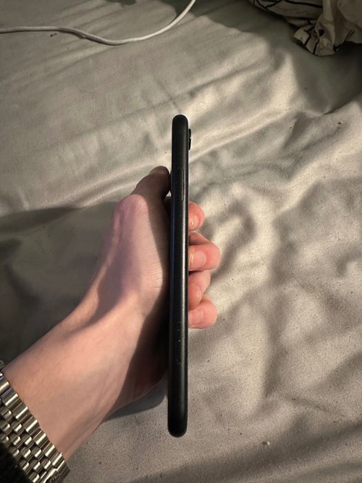 iPhone XR 64GB 82% Bateria