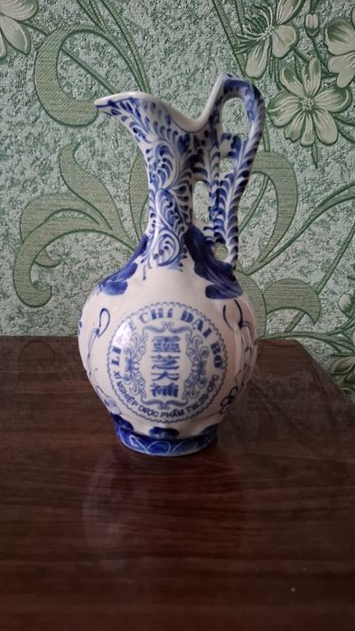 Продам Китайський кувшин(фарфор)
