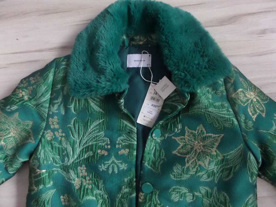 Reserved płaszcz zielony Premium krótka seria XS/S