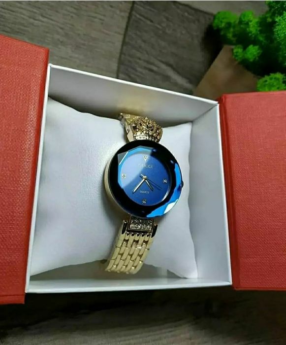 Новые  женские часы