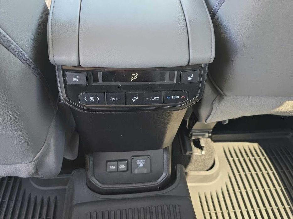 Toyota Highlander Hybrid Platinum      2022