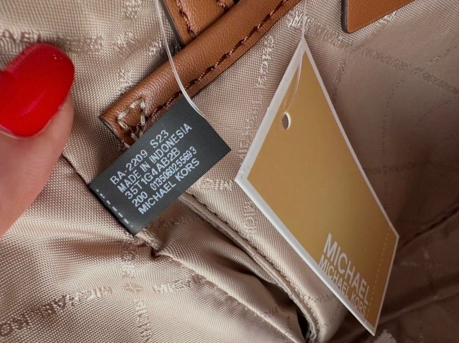 Жіночий брендовий рюкзак Michae Kors Adina medium backpack женский
